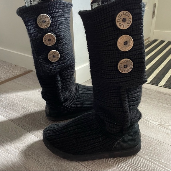 UGG Classic Cardy Knit Sweater Roll Down Winter Boots Black Size 7 - Picture 1 of 7